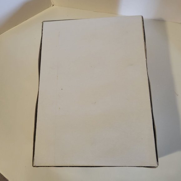 Vintage Box of 12 Mostly Pyramid Glass Christmas Ornaments - Picture 5 of 7